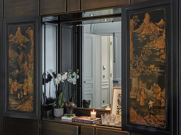 INTERIOR FURNISHING AT THE J.K. PLACE HOTEL PARIS