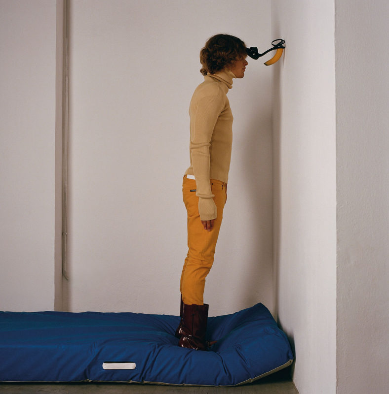 TURTLENECK MARNI, DENIM AND BOOTS CALVIN KLEIN JEANS, BANANA HEEL SHOE SERGIO ZAMBON GUILLAUME 06
