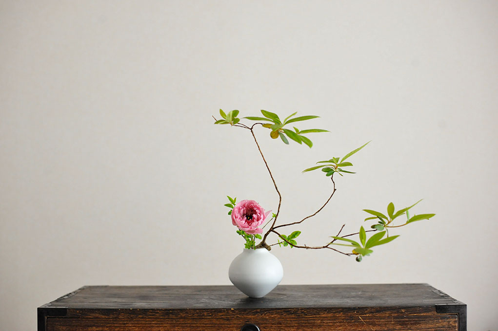 AN IKEBANA PIECE BY WATARI TORU