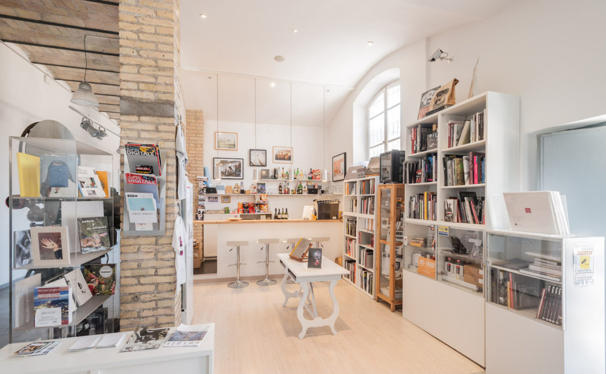 B.STRO'F BOOKSTORE