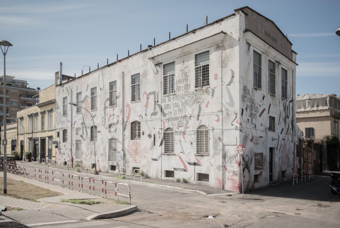 EXTERNAL VIEW OF OFFICINE FOTOGRAFICHE SCHOOL