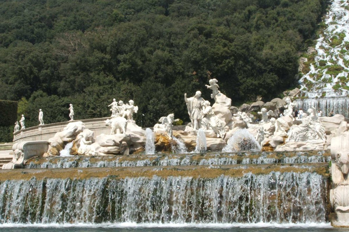REGGIA DI CASERTA, STATUE E FONTANE NEL PARCO