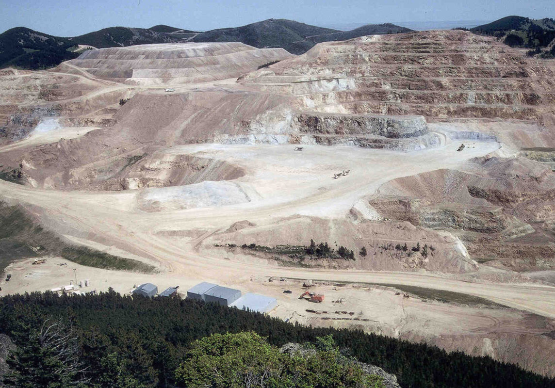 Zortman Landusky gold mining complex Montana by Eworks 1