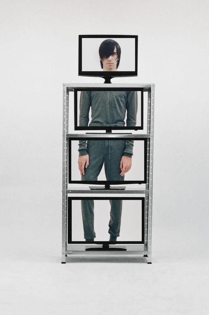 In-dividuo, top, pants and shoes Prada