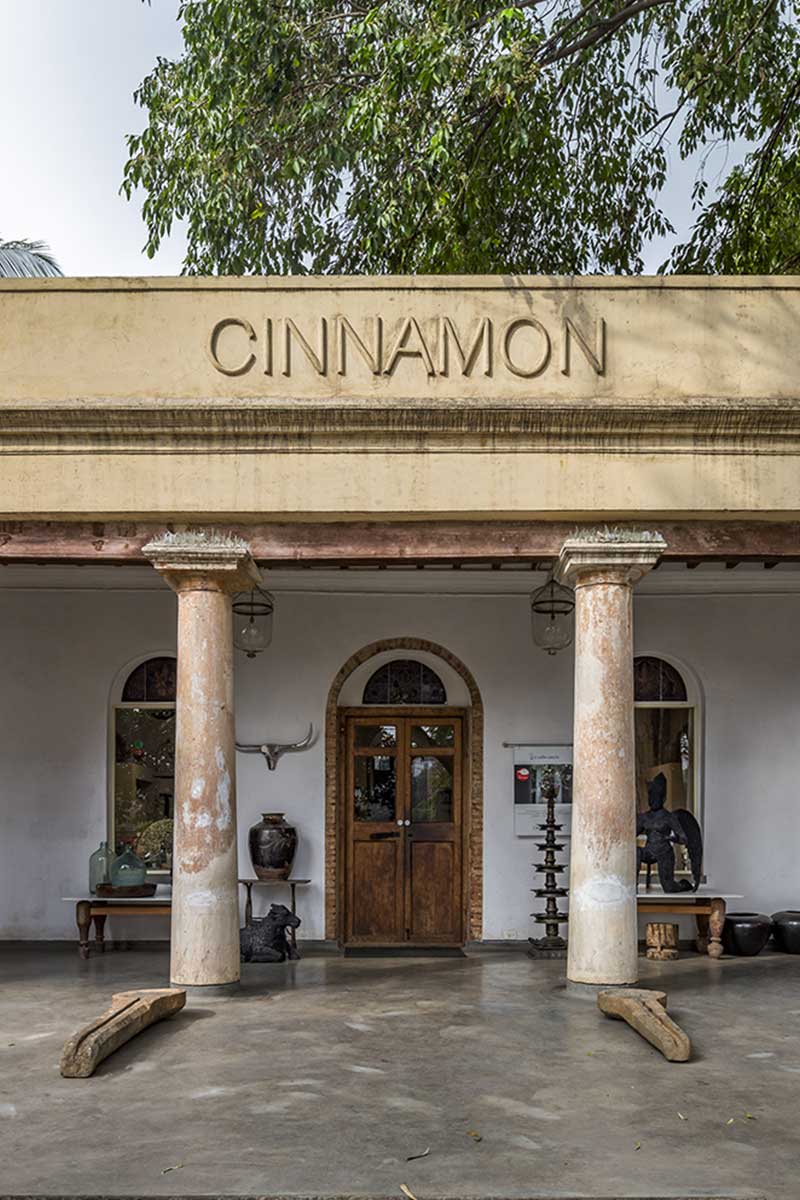 The entrance Cinnamon