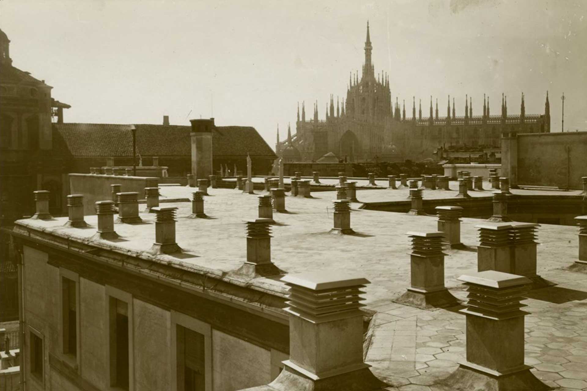LUCA COMERICO, VISTA DEL DUOMO DI MILANO, ARCHIVIO STORICO BANCA INTESA SANPAOLO