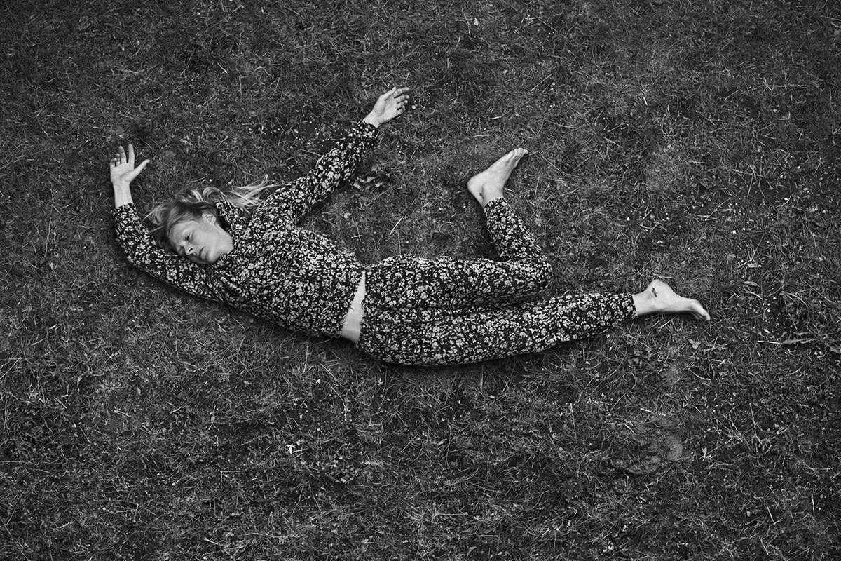 Lampoon 24 - Laura Morgan wearing tracksuit 6397, photography Daniel King