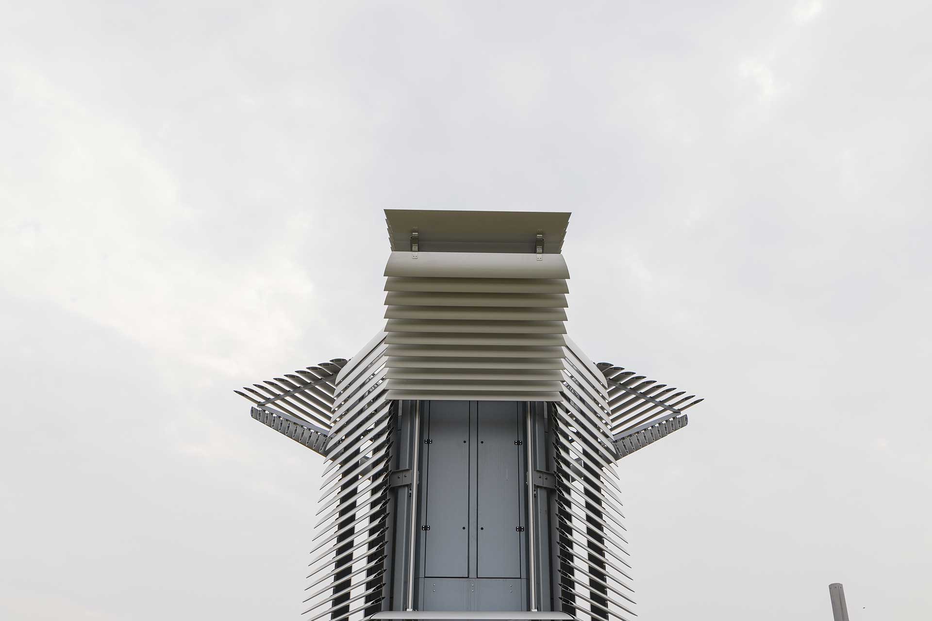The Smog free tower, a project by Daan Roosegaarde in Los Angeles, the Smog City