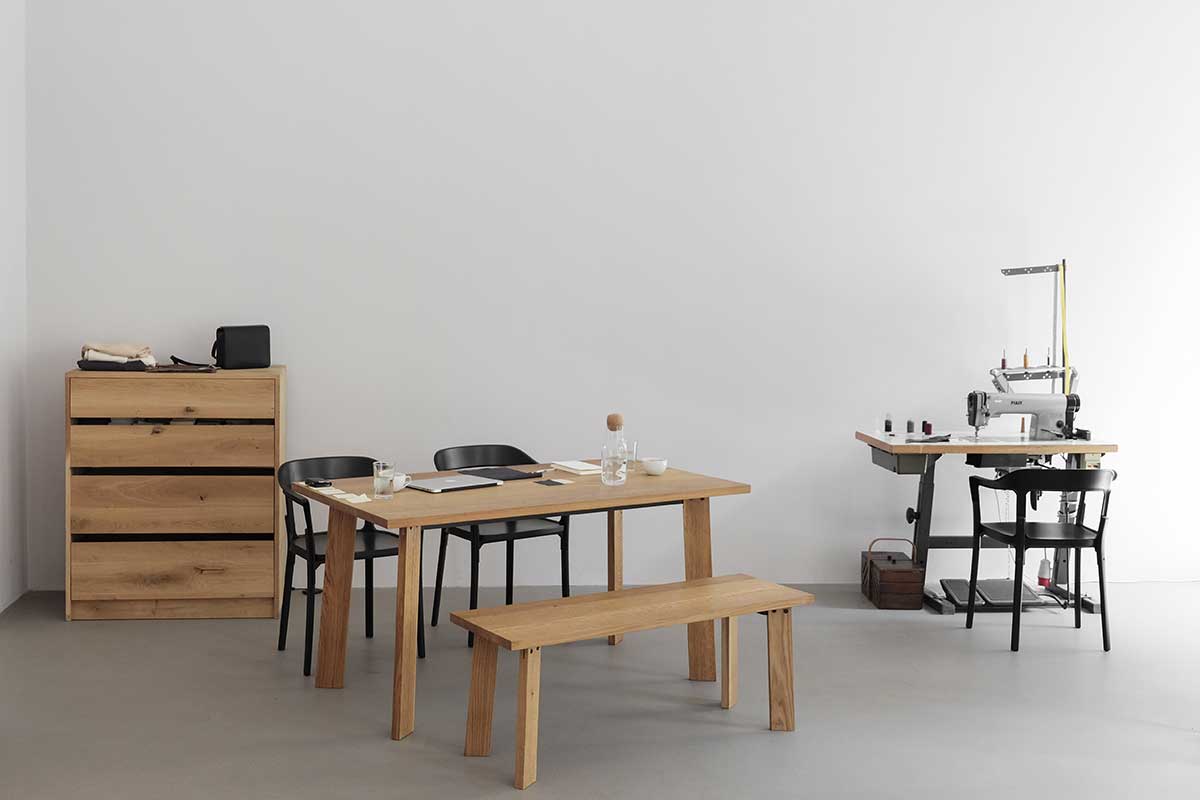 Lampoon, Wooden furniture in Glein’s atelier