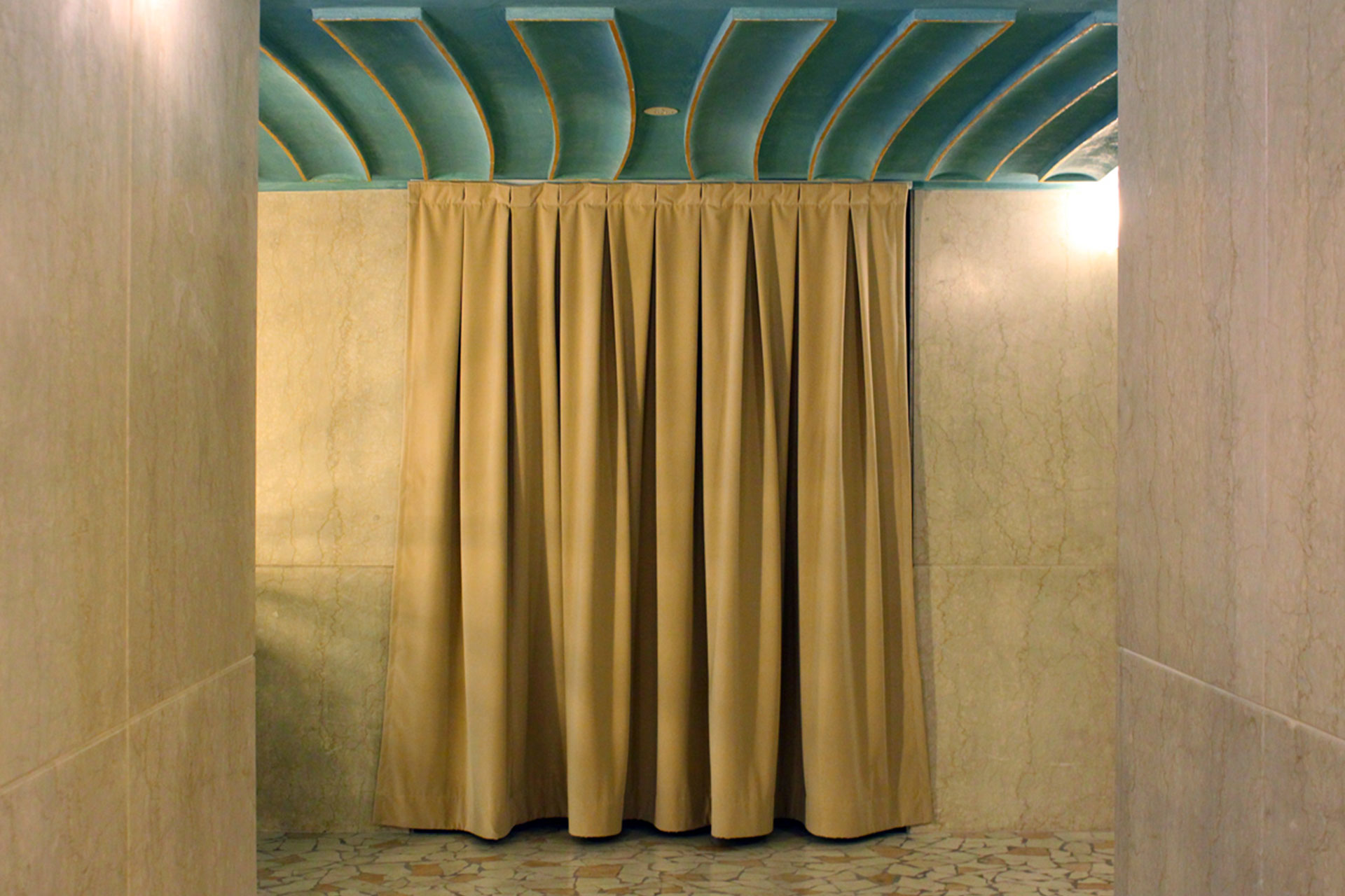 Lampoon, Teatro Lirico Giorgio Gaber, dettaglio