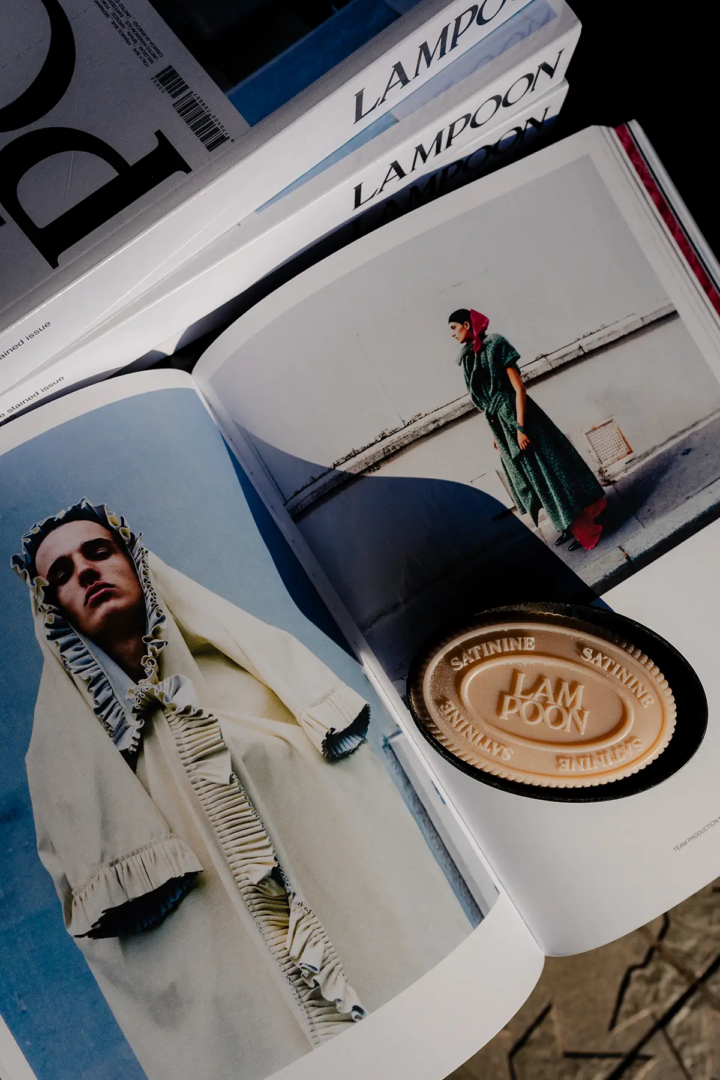 News&Coffee, Barcelona, Lampoon SOAP bar ft. Satinine