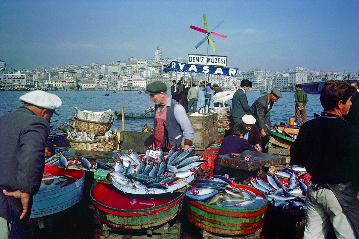 Lampoon, Istanbul. A picture from the exhibition 'Memory of the Shore' by Ara Güler. Courtesy of Ara Güler Museum