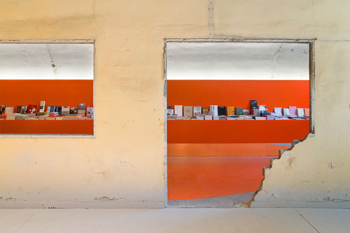 Dropcity, centro per l’Architettura e Design in via Sammartini a Milano, fotografia Delfino Sisto Legnani