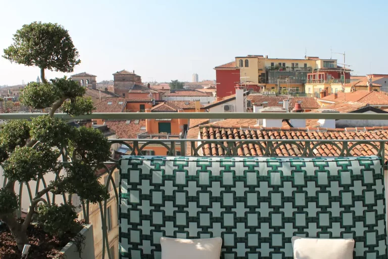 Terrace seats, VISTA Palazzo Verona