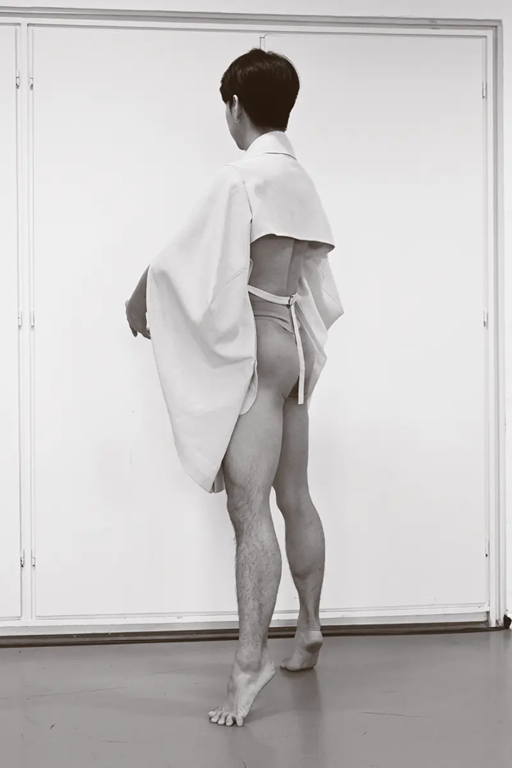 jacket ISSEY MIYAKE. Photography Isabelle Wenzel, styling Arianna Bonifazi