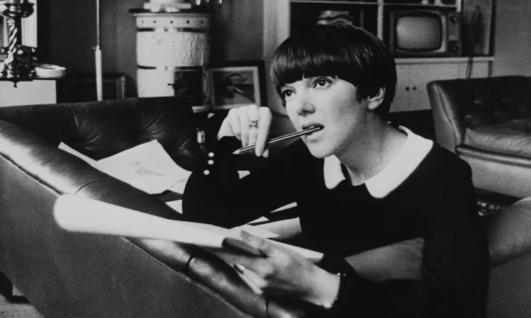 Lampoon, Mary Quant, inventor miniskirt