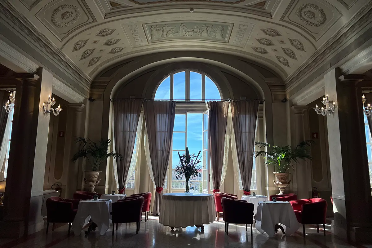 Bagni di Pisa, the interior architecture of the restaurant