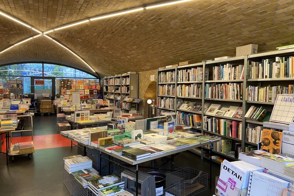 At Bücherbogen Berlin publications are sorted by themes