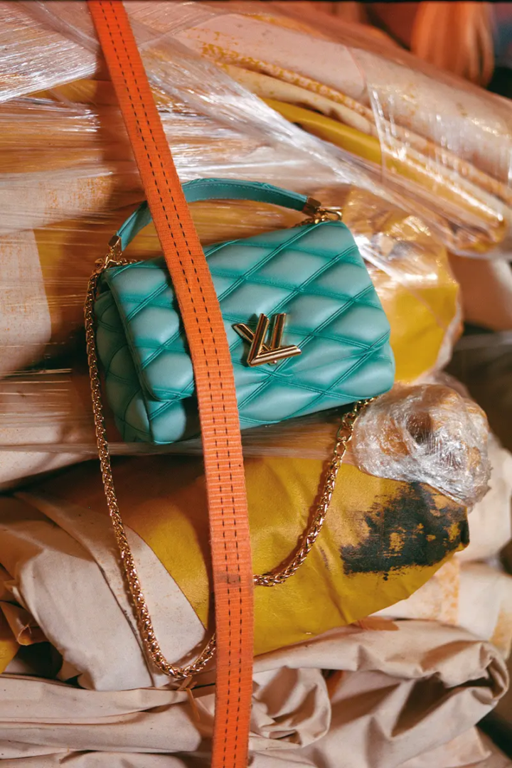 Malletage motif leather bag GO-14 MM with LV twist-lock Louis Vuitton