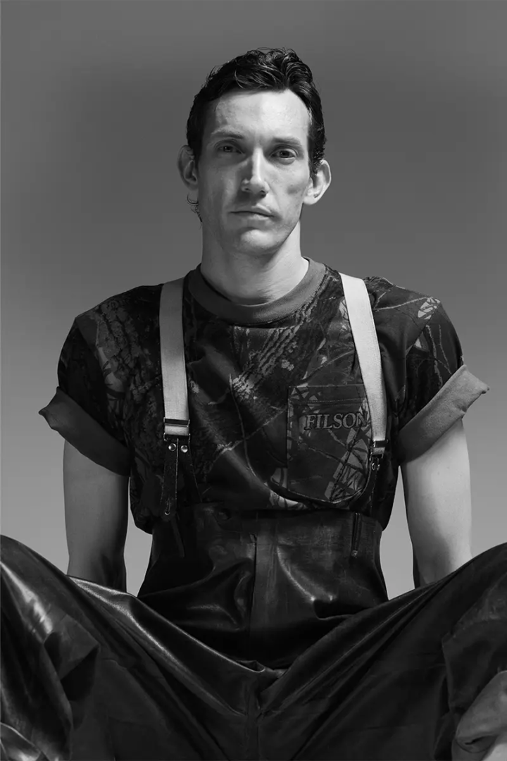 T shirt and pants Filson FW23 24. Photography Jelka von Langen and Roman Goebel, styling Max Jolivet