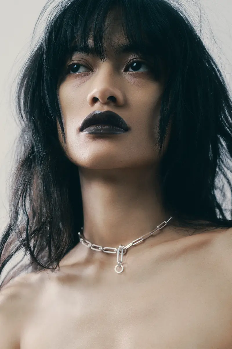 Choker Hermès KELLYMORPHOSE Collection.Photography Manon Clavelier, styling Nelly Carle