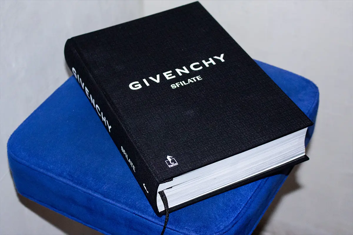 Givenchy italia discount srl