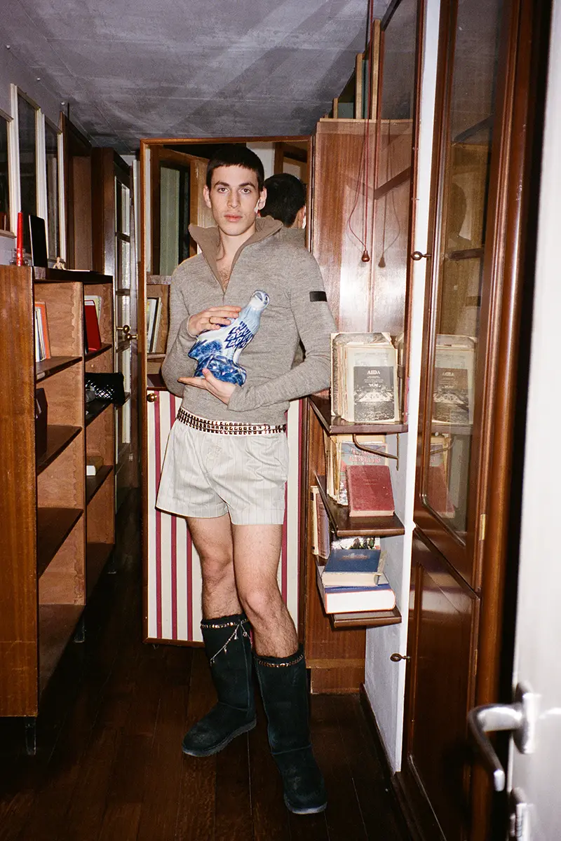 sweater Magliano, shorts Cormio, Boots UGG x Cormio, photography Gianmarco Onofri, stylist Ina Witzel