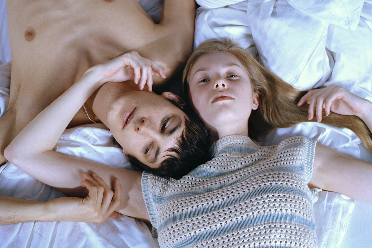 Knitted top Pucci. Photography Frederik Ruegger, styling Mine Uludag