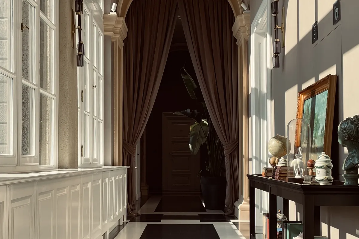 Tura Castle - the alley at the first floor