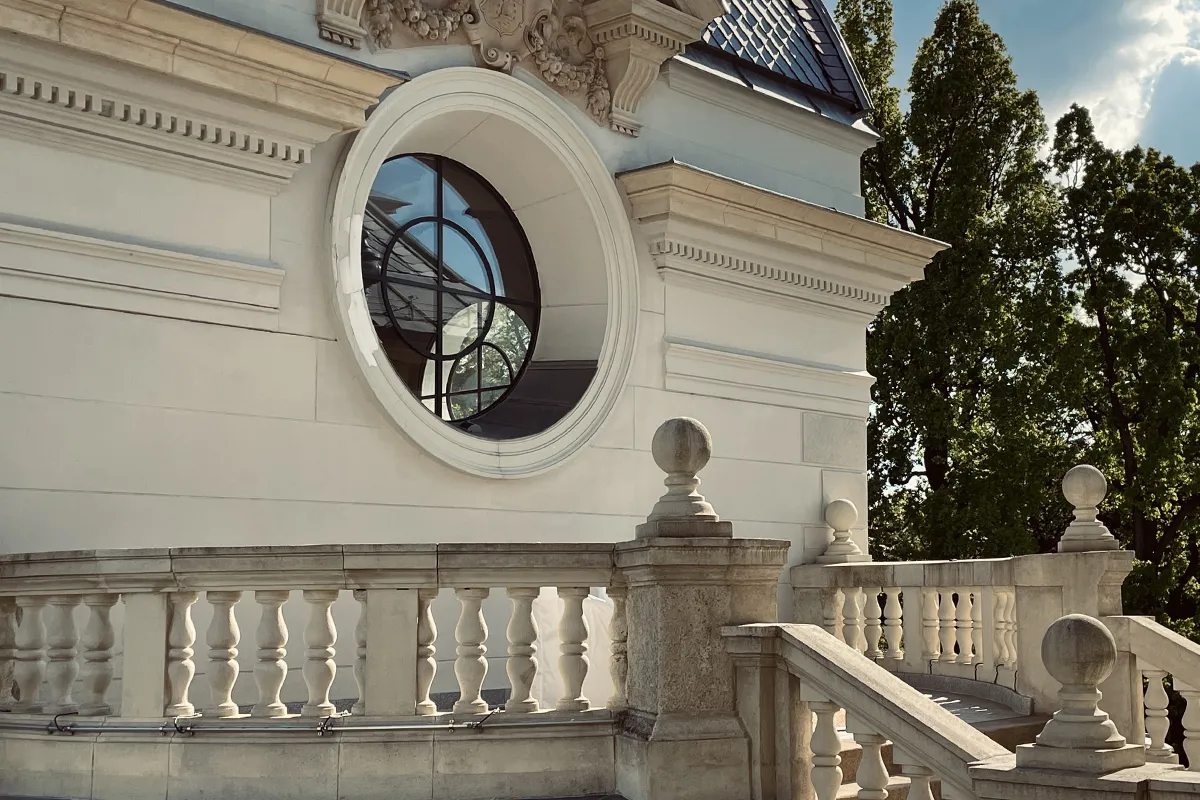 Tura Castle - the terrace