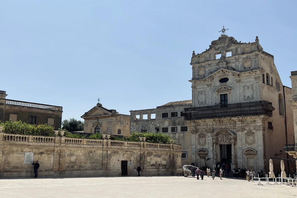Chiesa di Santa Lucia alla Badia
