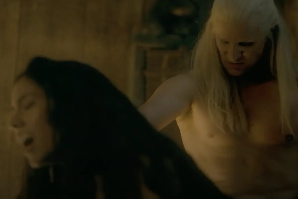 Matt Smith in. una sccena di sesso – House of the Dragon