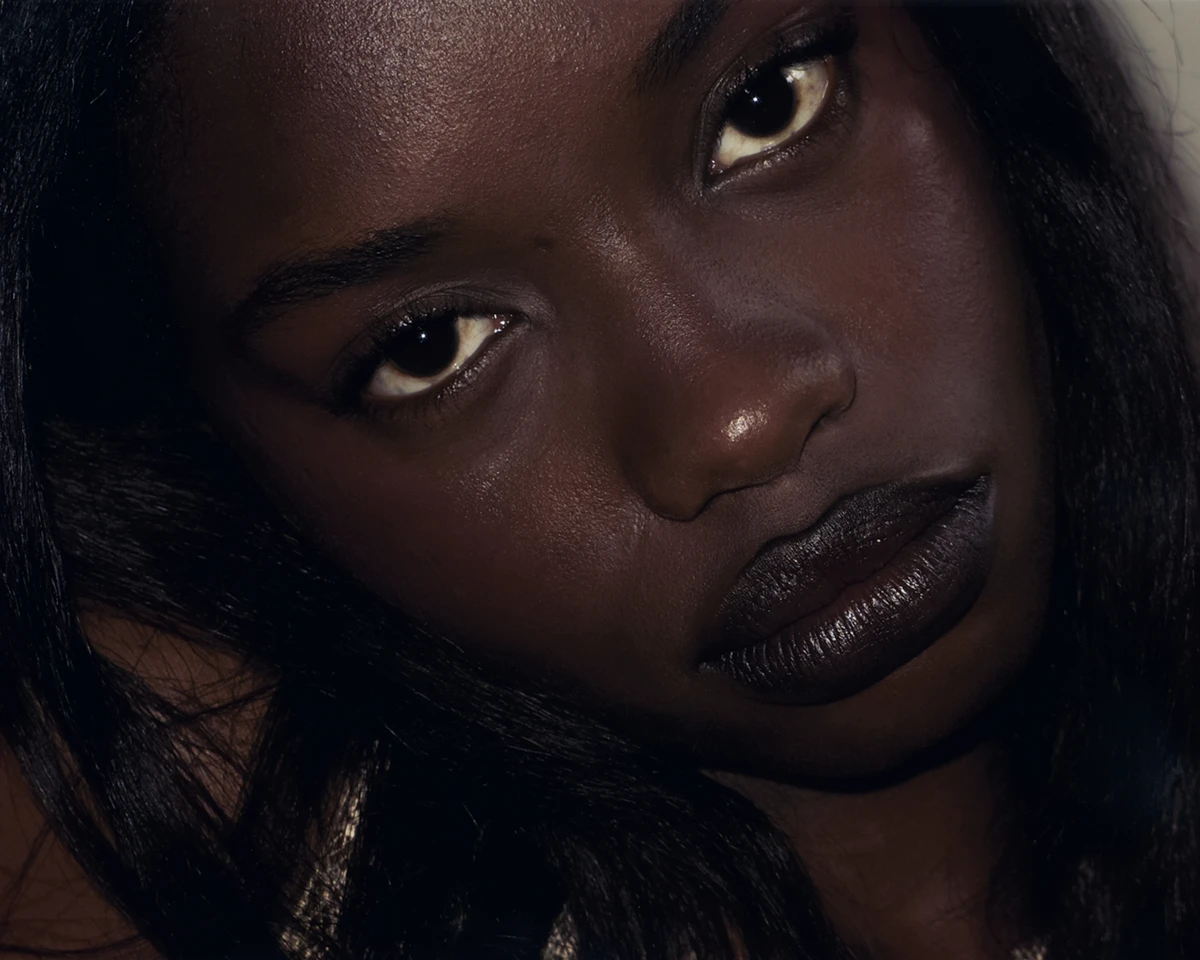 Portrait Jara Garcìa Azor, styling Sonia Alipio