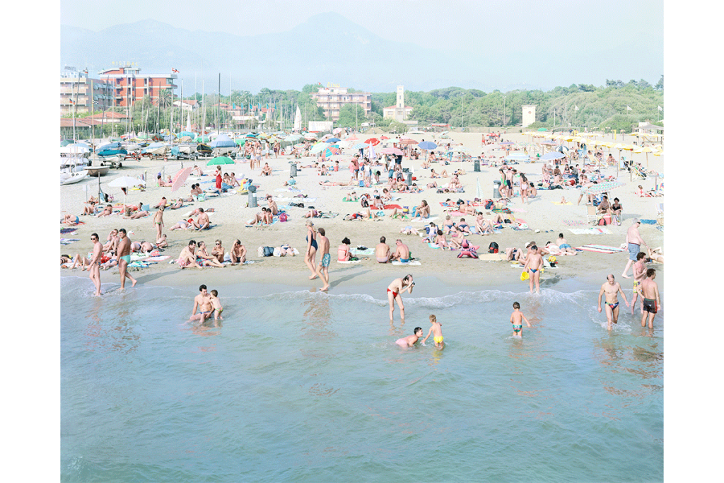 Massimo Vitali, Marina di Pietrasanta, 1994