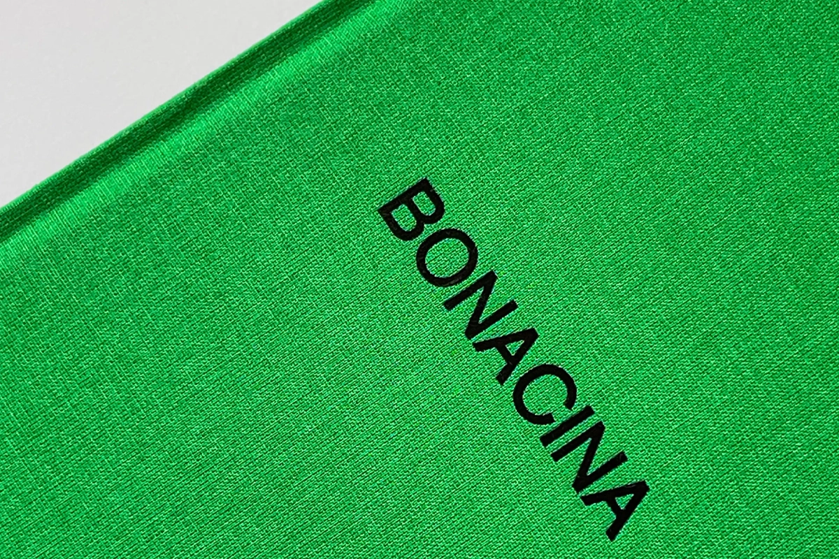 "Grandi Maestri" traces 130 years of Bonacina history of rattan manufacturing and Italian Design. Italian Design Icons in Bonacina Grandi Maestri and pieces for the Agnelli family, Mondadori, Rothschilds, and inspirations for Mongiardino. COver