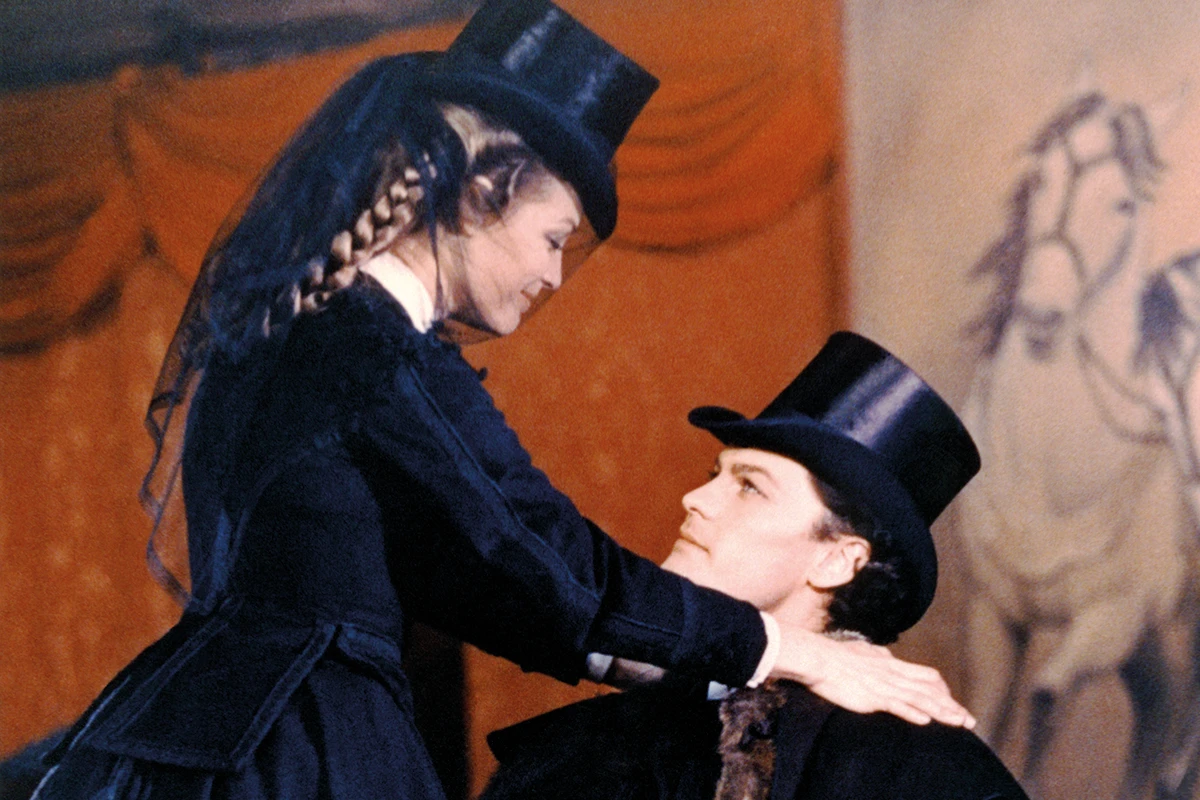 COVER Romy Schneider and Helmut Berger, Empress of Austria and King of Bavaria in Ludwig (1973) copia