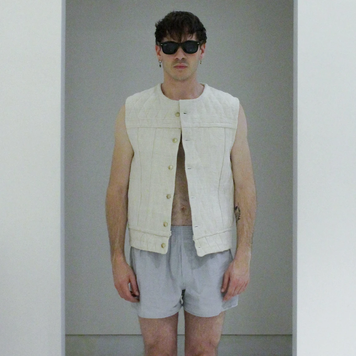 Hemp Canvas Vest, Matelassé pattern. Strong and raw with hexagonal cufflinks buttons