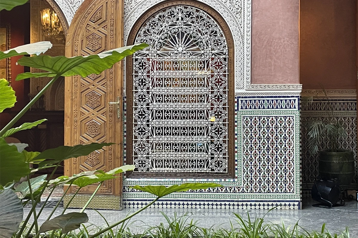 La Sultana, Marrakech - the decorated window