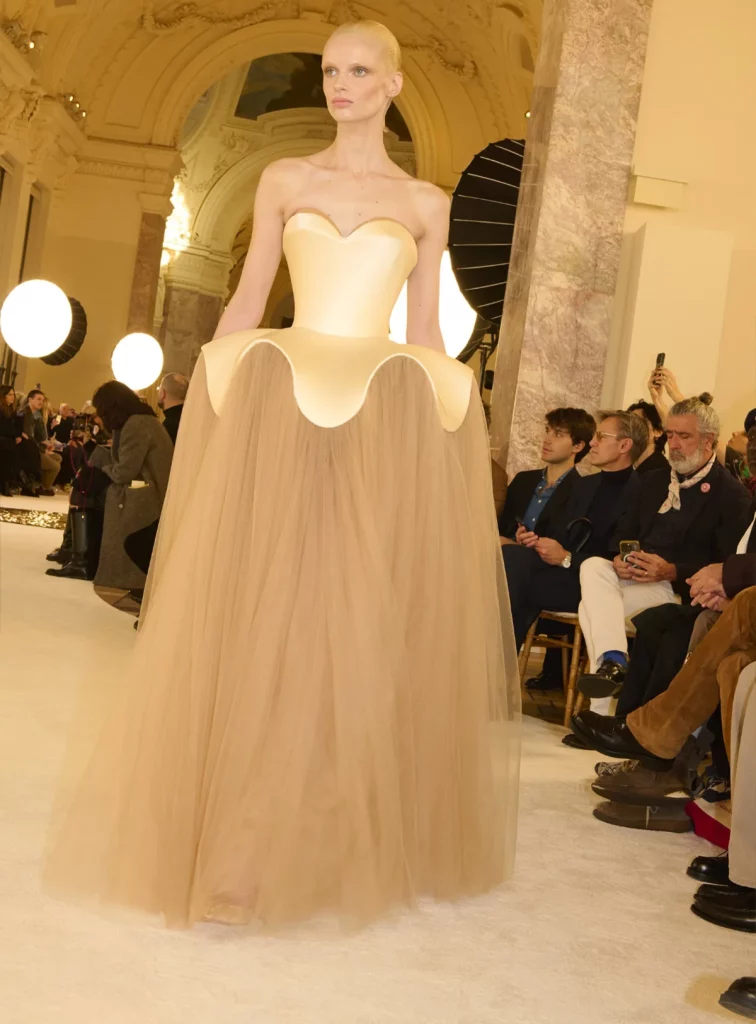 Schiaparelli - Look 3 - Spring 2025 Couture