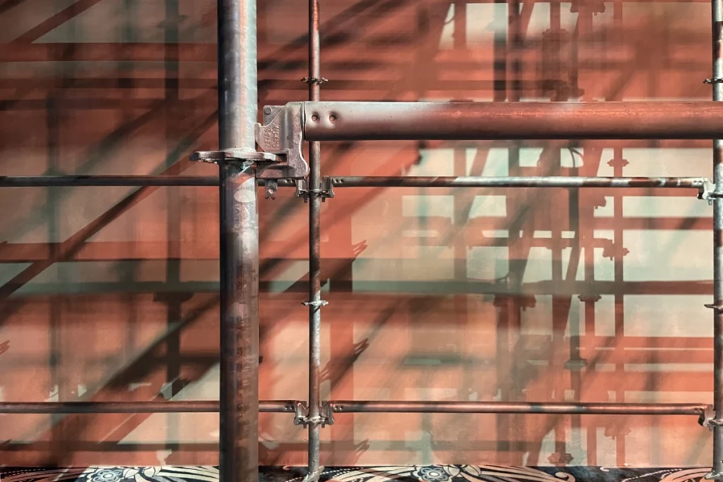 Prada FW2025 - set up