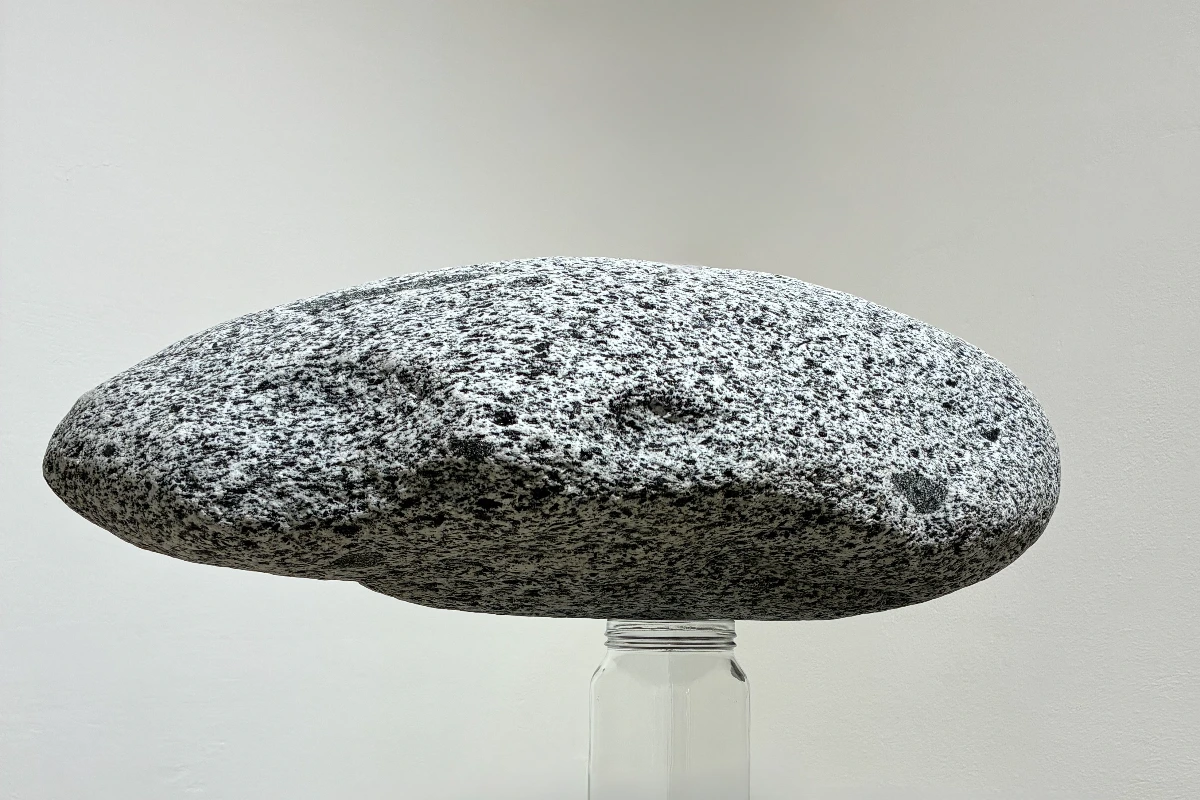 Arcangelo Sassolino, Impartial Silence. Dalla mostra Present Tense alla Galleria Continua di San Gimignano