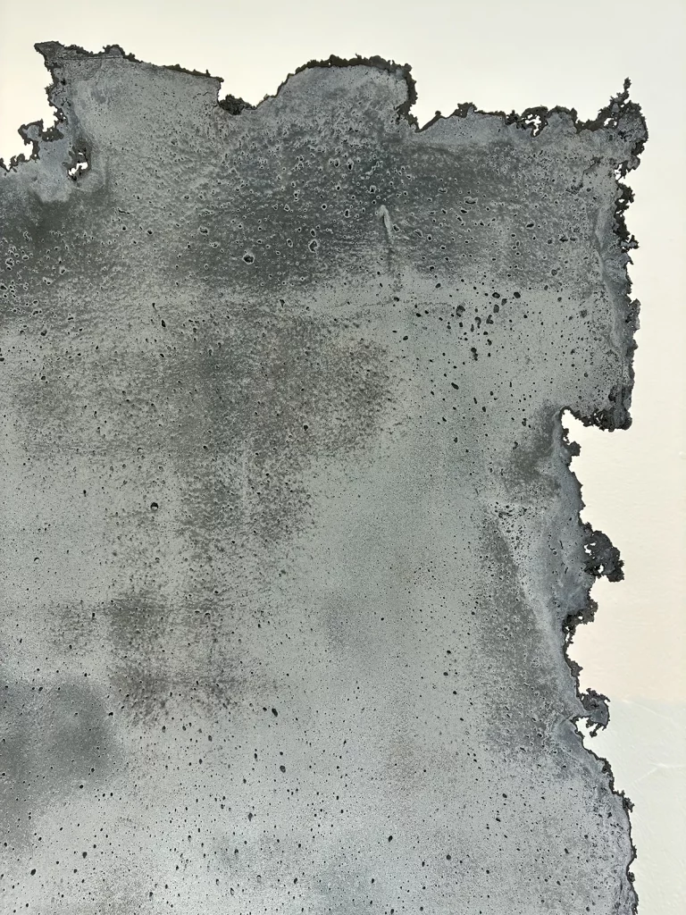 Untitled, Cemento e acciaio, 2025