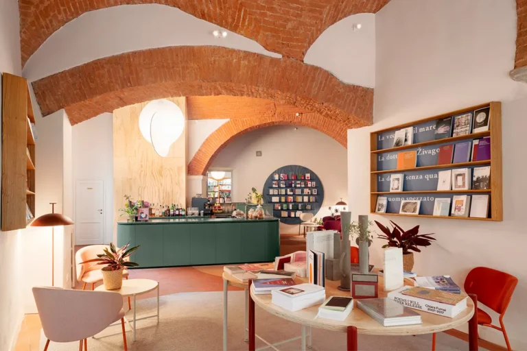 00 An overview of the space of Libreria Brac