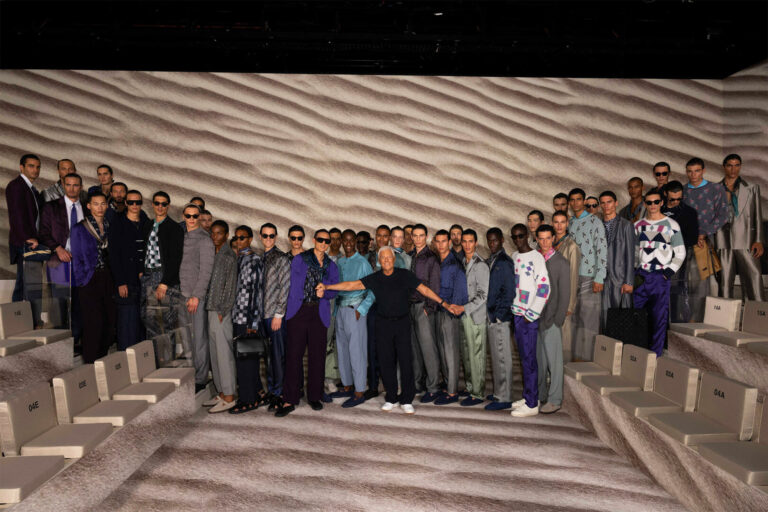 Lampoon Giorgio Armani and his model at the end of menswear show SS23. Credit SGP