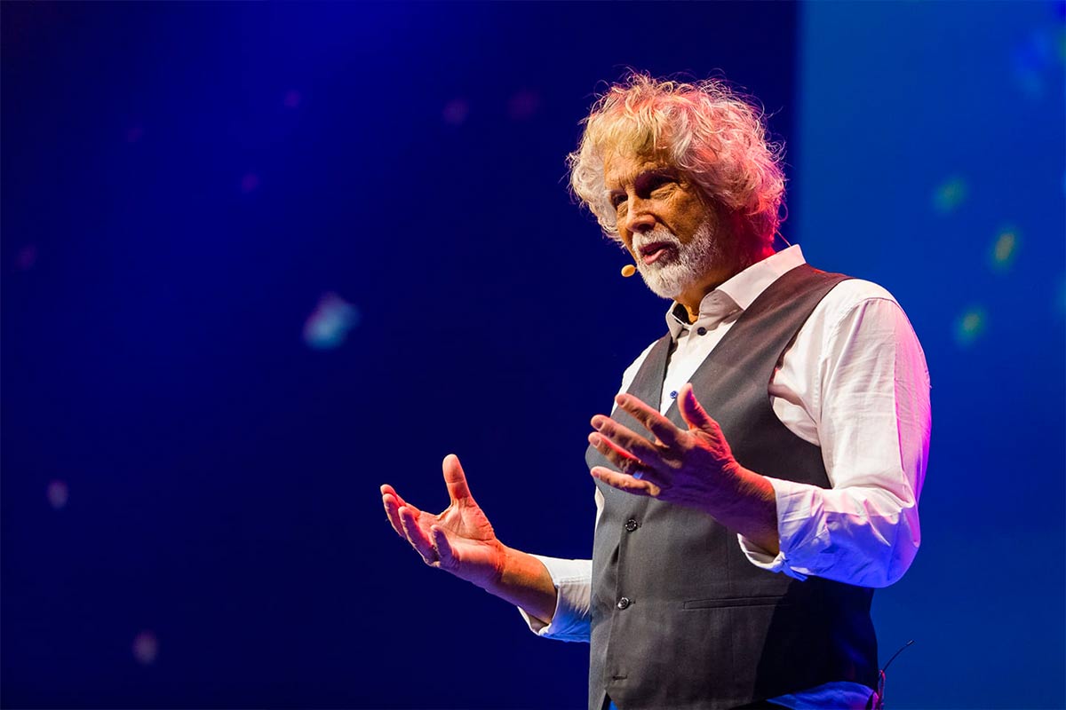 LAmpoon Magazine, Prof dr Dick Vethaak courtesy Plastic Soup Foundation