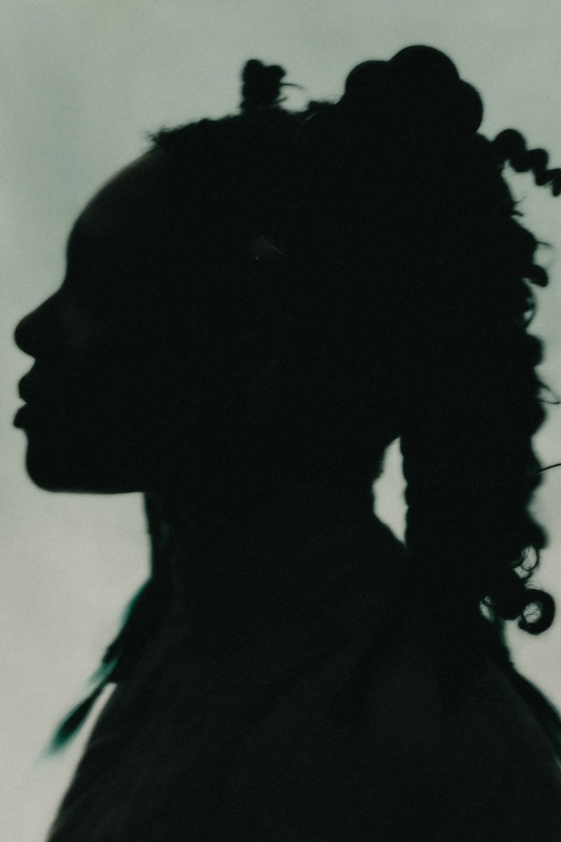 Photography Leo Arnaud, styling Diamante Kayenga