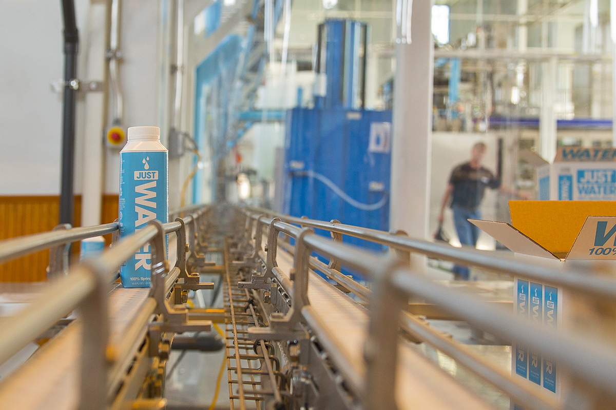 LAMPOON, Just water. Bottle Off The Line crop