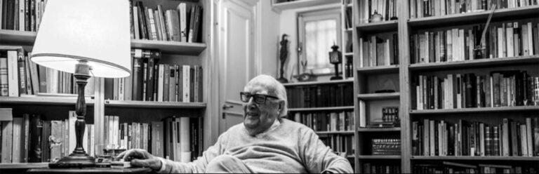 ANDREA CAMILLERI NELLA SUA CASA ROMANA