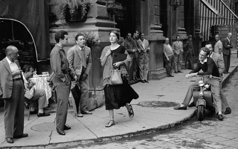 American Girl in Italy di Ruth Orkin