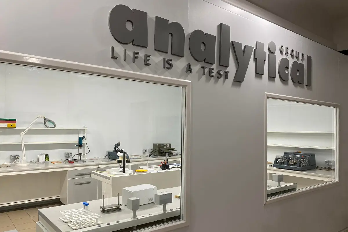 Lampoon, Analytical office
